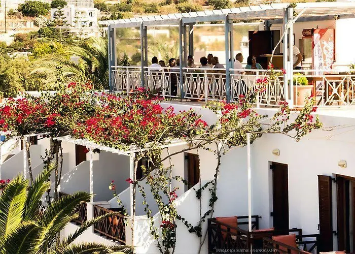 Cyclades פיניקאס