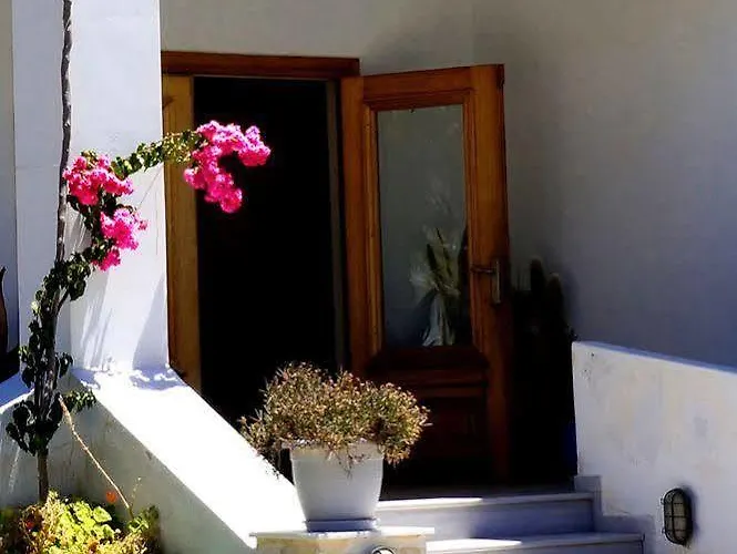 Cyclades פיניקאס