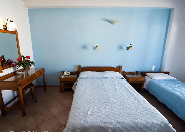 Cyclades Finikas (Syros)